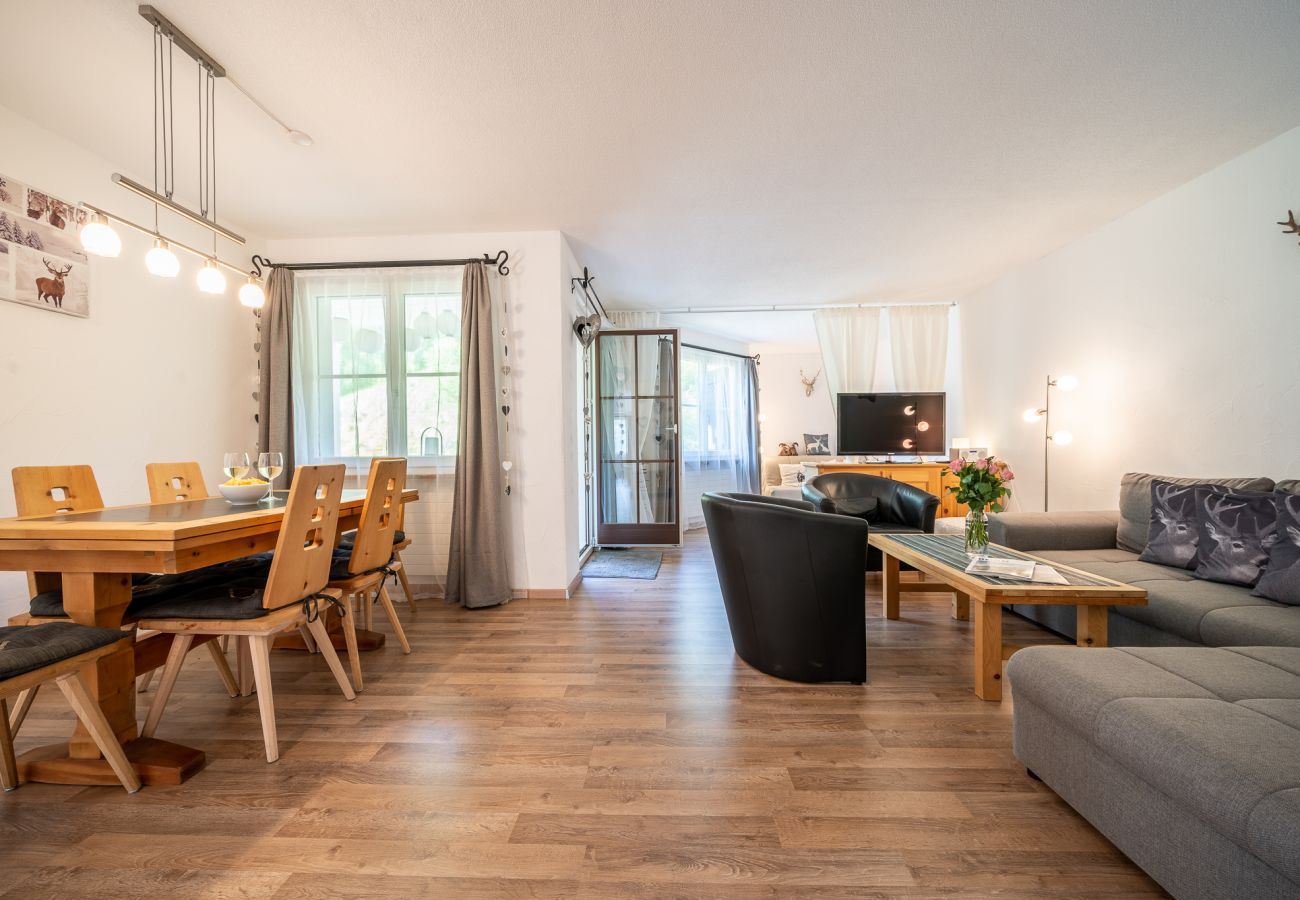 Ferienwohnung in Vulpera - 2202 Stilvolle 3.5 Zimmer Wohnung im Alpinen Stil eingerichtet