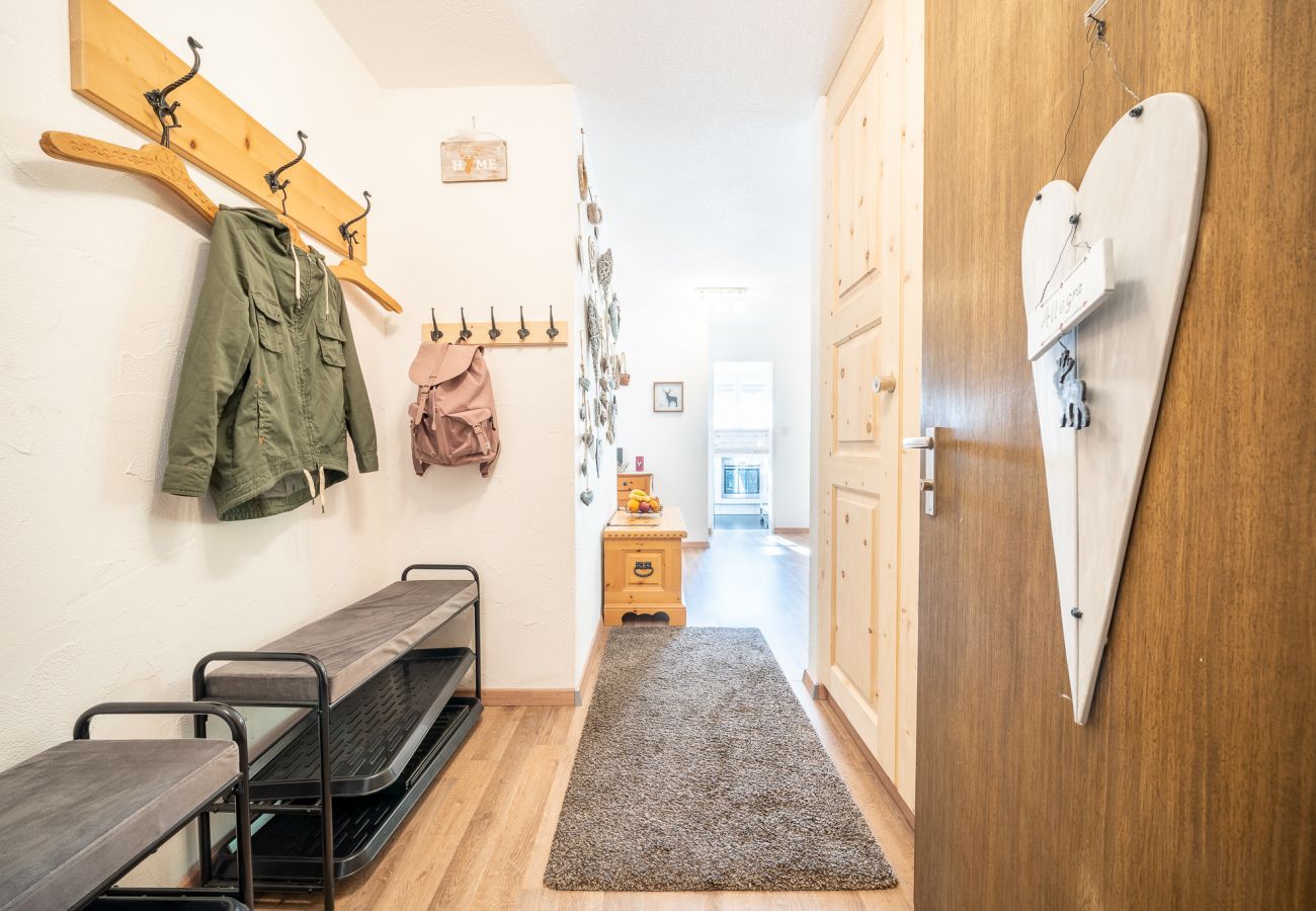 Ferienwohnung in Vulpera - 2202 Stilvolle 3.5 Zimmer Wohnung im Alpinen Stil eingerichtet