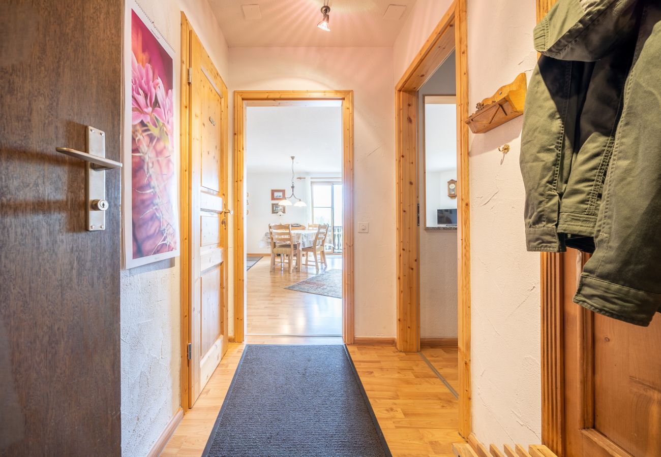 Ferienwohnung in Vulpera - 9404 Renovierte Maisonettewohnung im modernen Landhausstil und Balkon mit tollem Ausblick