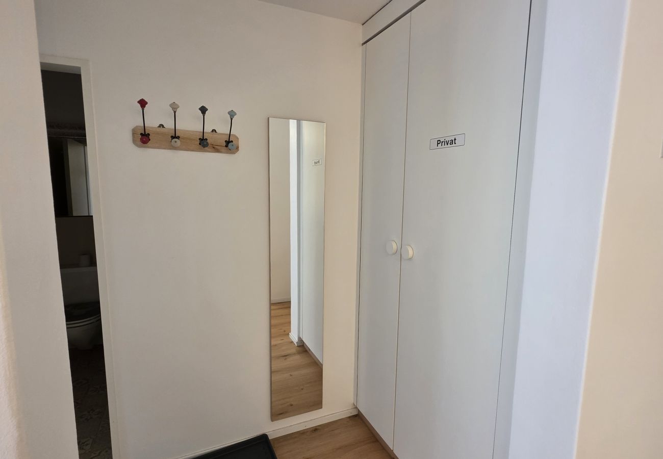 Ferienwohnung in Vulpera - PL 203 Helle frisch renovierte lichtdurchflutete Wohnung mit grosser Terrasse Richtung Scuol