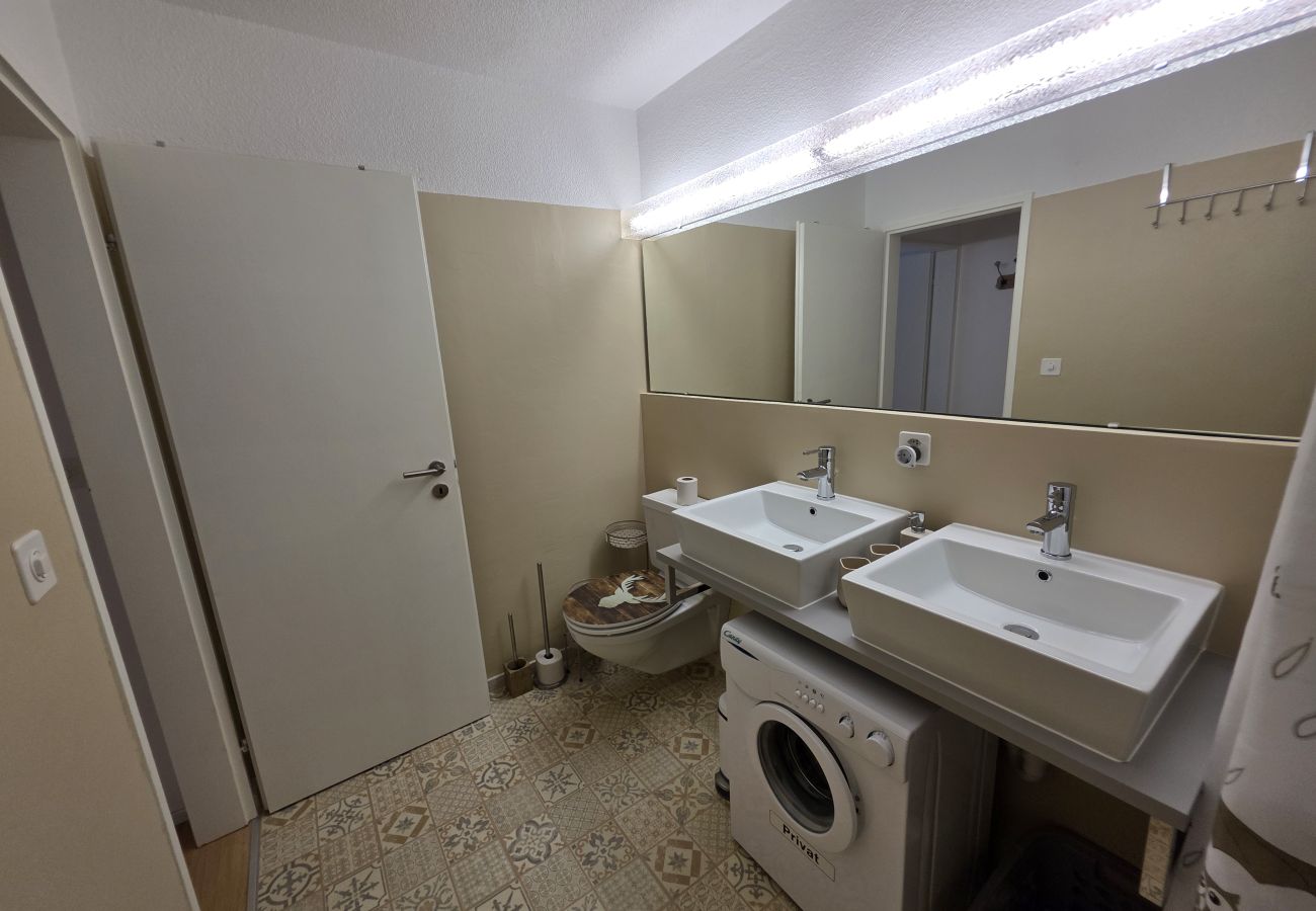 Ferienwohnung in Vulpera - PL 203 Helle frisch renovierte lichtdurchflutete Wohnung mit grosser Terrasse Richtung Scuol