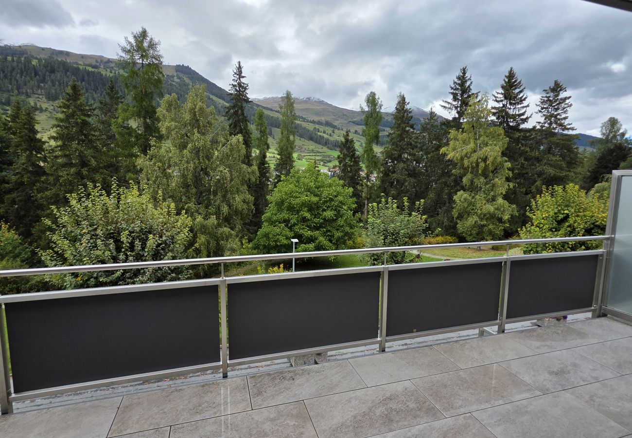 Ferienwohnung in Vulpera - PL 203 Helle frisch renovierte lichtdurchflutete Wohnung mit grosser Terrasse Richtung Scuol