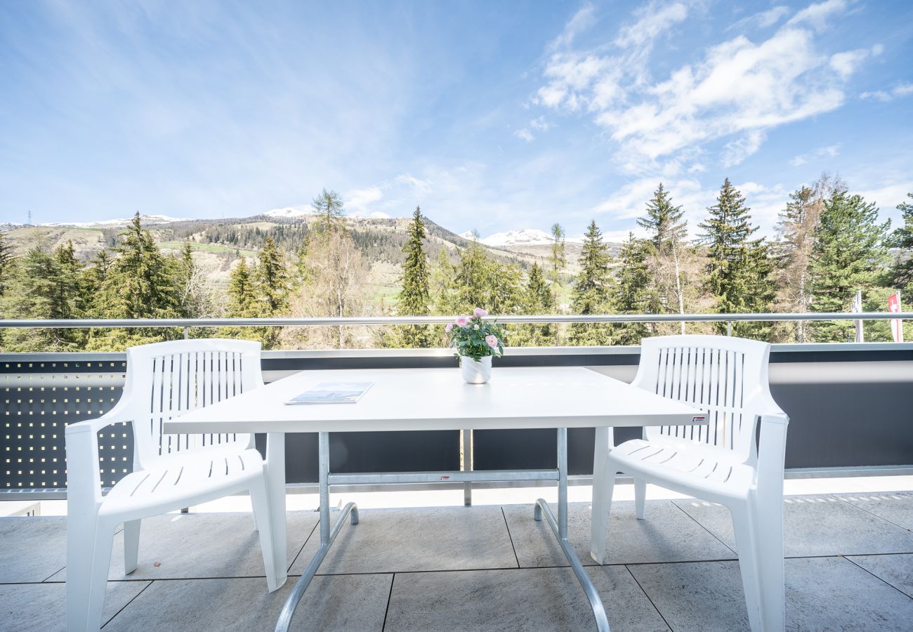 Ferienwohnung in Vulpera - PL202 lichtdurchflutete Wohnung mit grosser Terrasse mit Blick Richtung Scuol